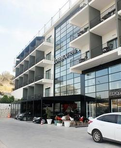 Love You Hotel Aya Yorgi