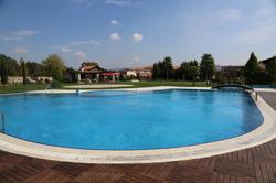 Konvoy Hotel & The Country Club