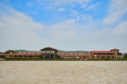 Konvoy Hotel & The Country Club