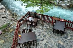 Kapuzbaşı Şelalesi Baştürk Dinlenme Tesisi