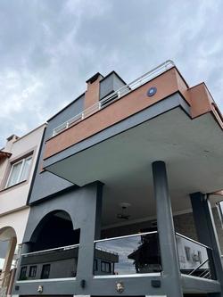 Triplex Havuzlu Lüks Villa