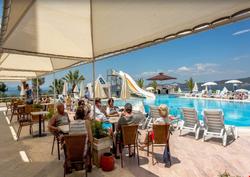 Roseira Beach Resort