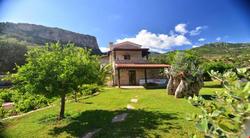 Zephyros Hotel