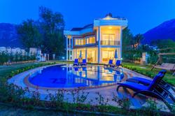 villa Lavalle