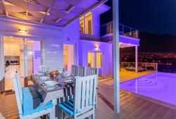Villa Residence 4