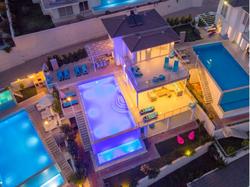 Villa Residence 4