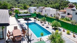 Villa Alona