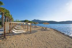 Chillos Beach
