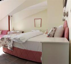 Dolphin Hotel