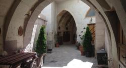 Amor Cave House