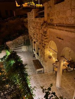Antik Cave House