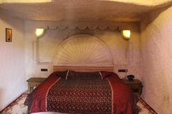Dilek Tepesi Cave Hotel