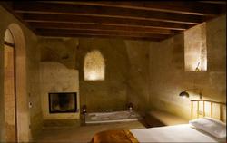 Evanthia Cave Suites