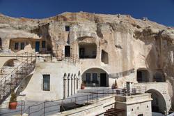 1811 Cave Otel