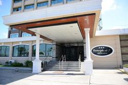 Airport Resort Hotel
