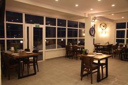Edda Otel Suit