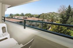 Sandy Beach Hotel