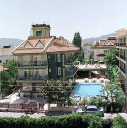 Baris Hotel & Apartments