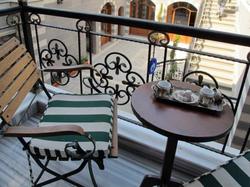 Rose Garden Suites