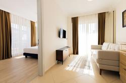 Kamer Suites & Hotel