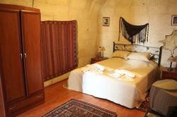 Oriental Cave Suites