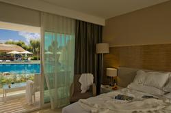 Bellazure Hotel