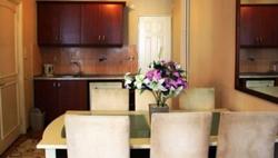 La Perla Suites