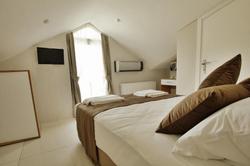 Kinali Hotel