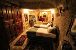 Patiska Cave House