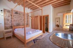 Samatha Villa & Suites