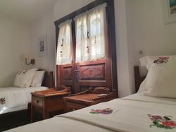 Monza House Otel