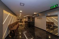 Grand Ahi Hotel