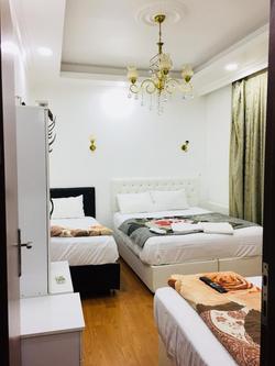 Deluxe Royal Apart