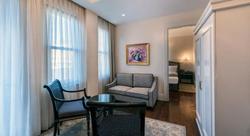 1890 Suites Hotel