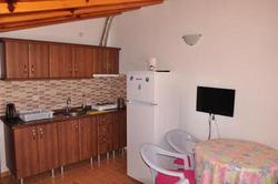 Iskandil Apart