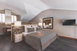 Orka Cove Hotel Penthouse & Suites