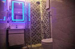 Random Premium Suit Otel