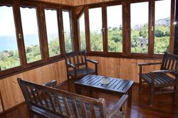 Zahi Bungalov