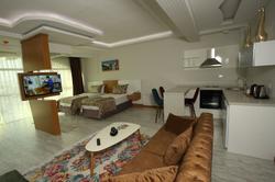 The City Walls Suit Hotel