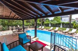 Villa Sierra by Villamnet