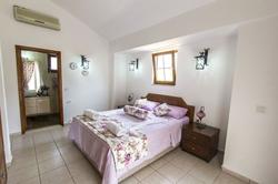 Villa Sierra by Villamnet