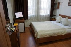Nora Otel