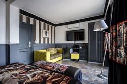 Art & Interiors Boutique Hotel