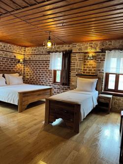 Famous Family Hotel
