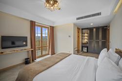 Zeyt Inn Hotel