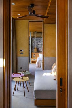Birdcage 33 Hotel