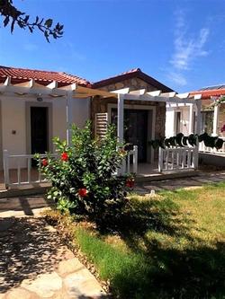 Kiyi Suites & Restaurant