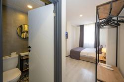 Gloria Airport Hotel