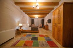Secret Hill Cave Suites