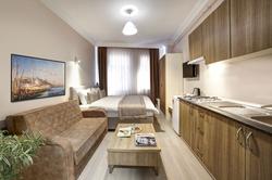 Seven Roses Apart Hotel